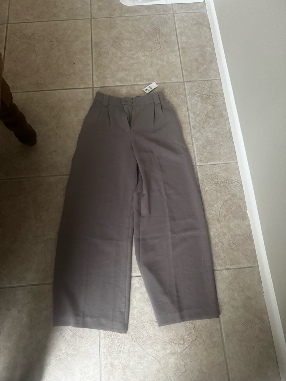 Signature Crepe High Waisted Relaxed Trouser